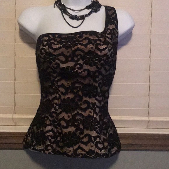 Tops - Sexy lace one strap top